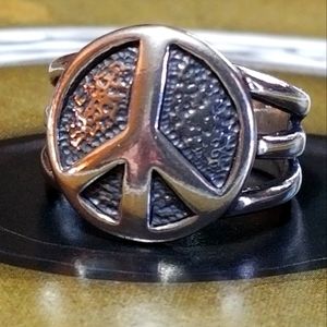 Silpada Sterling Silver Peace Ring